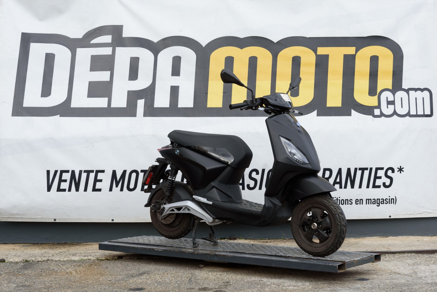 moto accidentée PIAGGIO ONE ELECTRIQUE