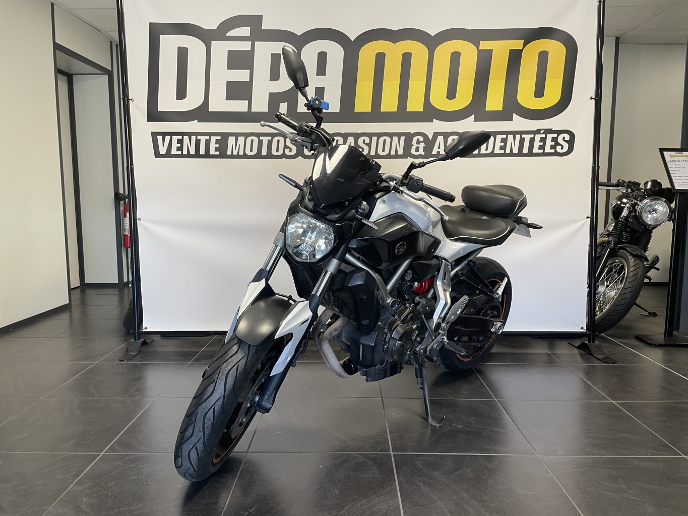 moto d’occasion YAMAHA MT 07