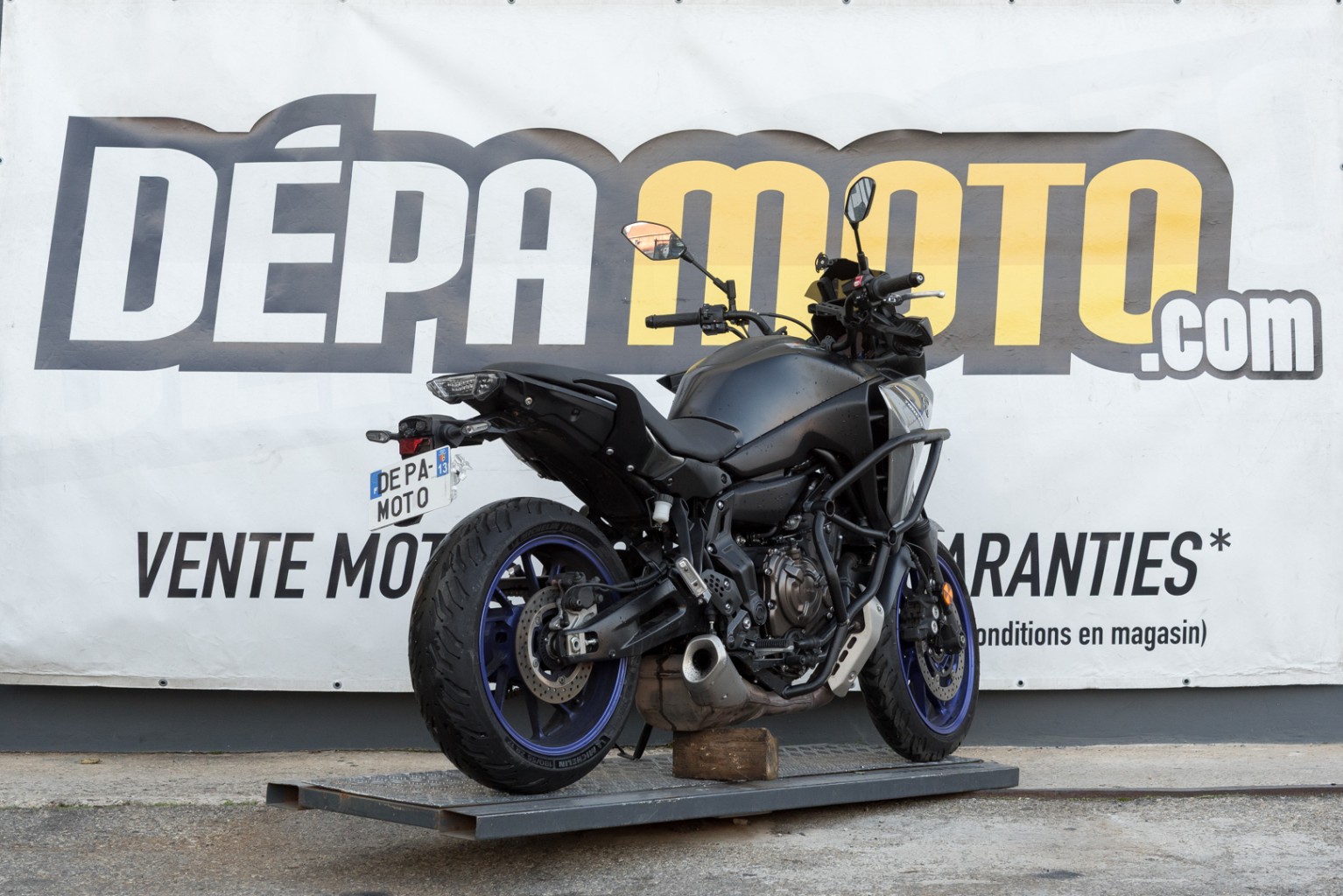 moto accidentée YAMAHA TRACER 700