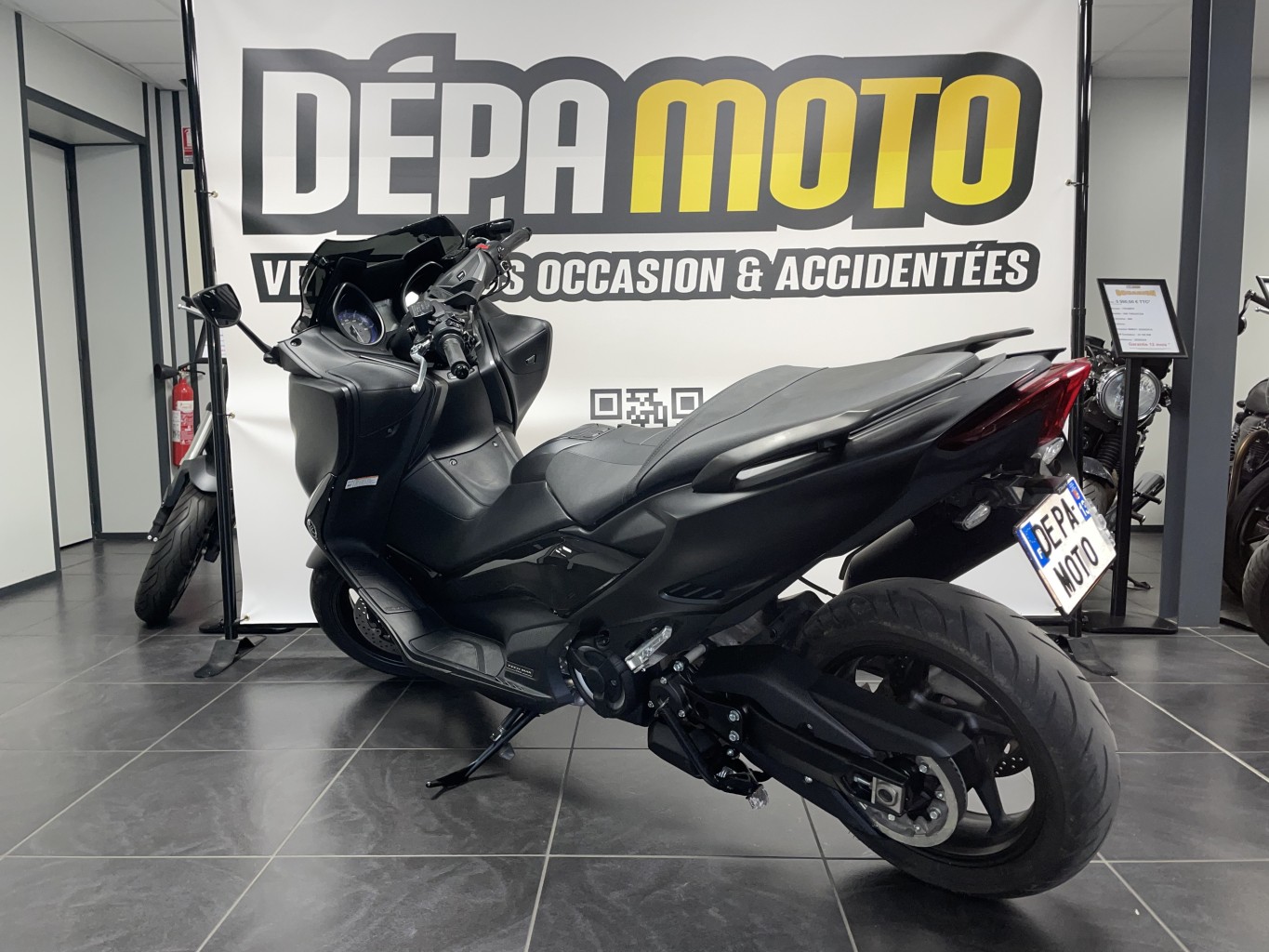 moto d’occasion YAMAHA TMAX 560