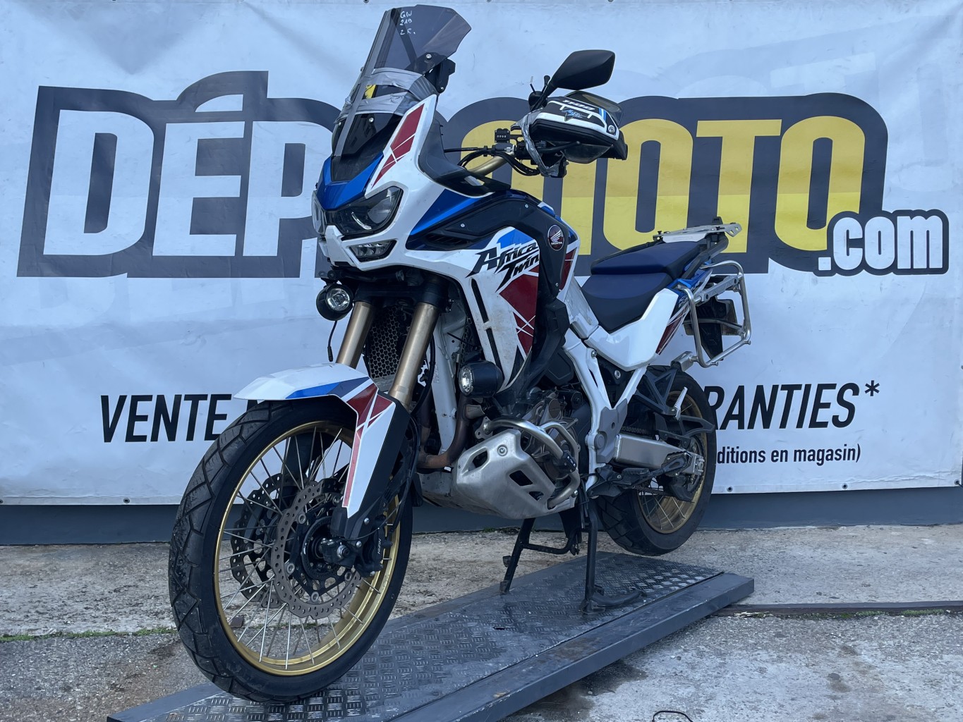 moto accidentée HONDA  CRF 1100