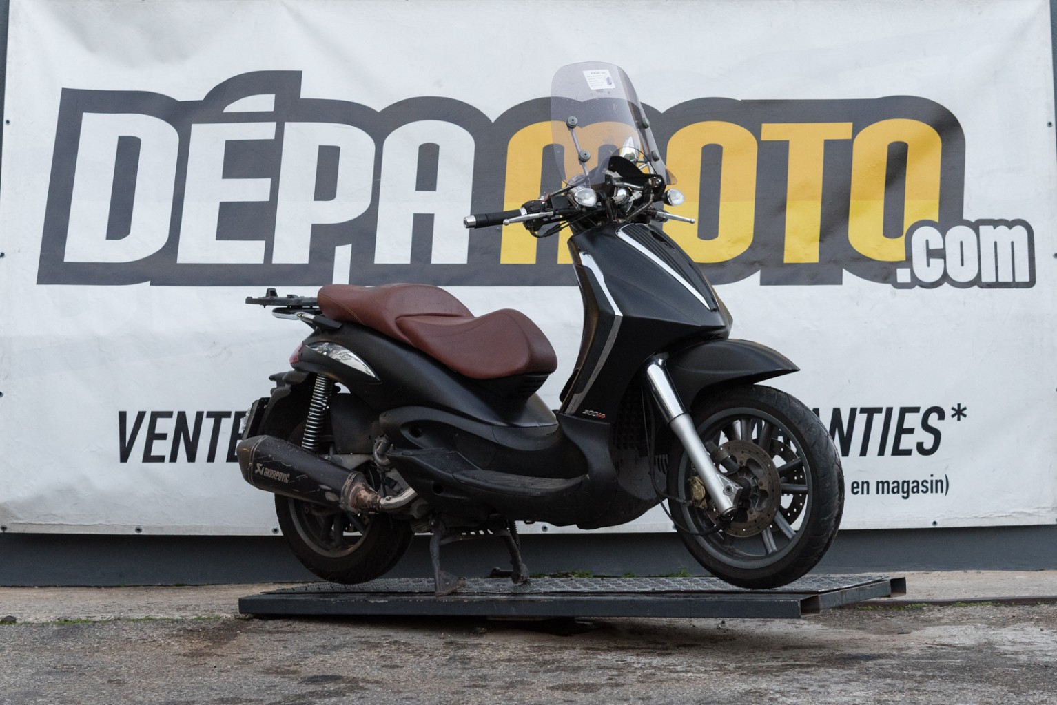 moto accidentée PIAGGIO  BEVERLY 500