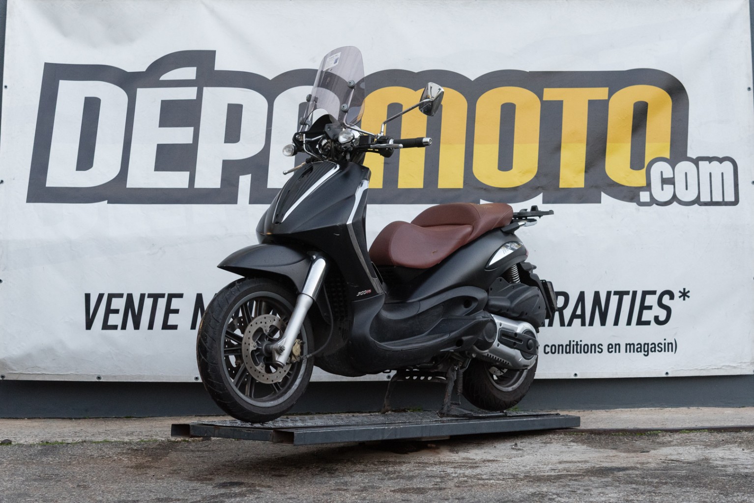 moto accidentée PIAGGIO BEVERLY 500