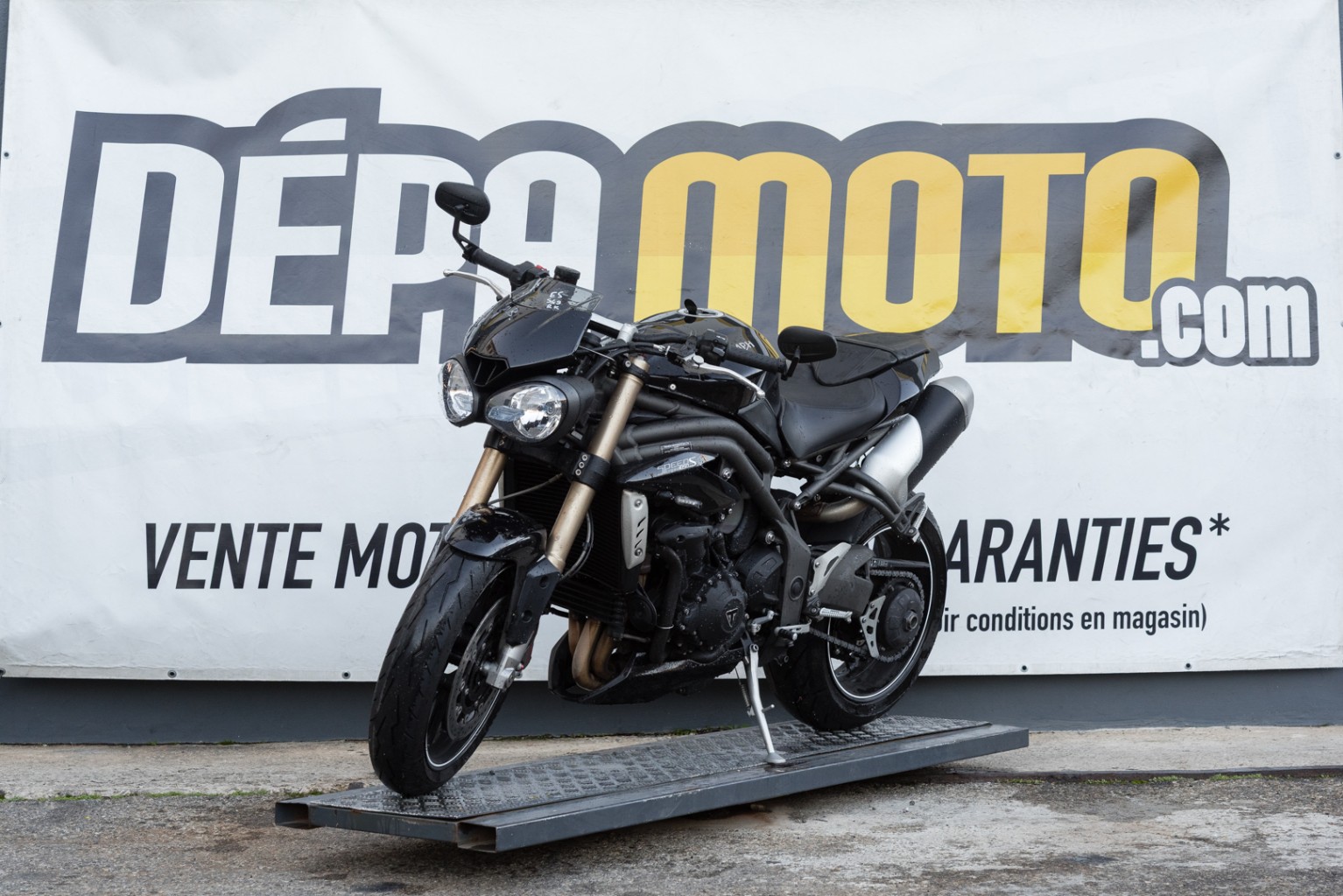 moto accidentée TRIUMPH SPEED TRIPLE