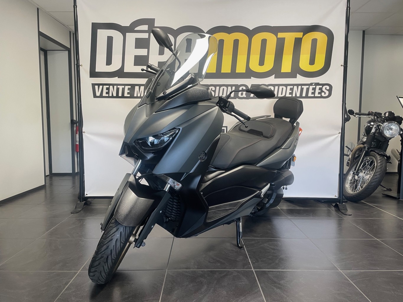 moto d’occasion YAMAHA XMAX