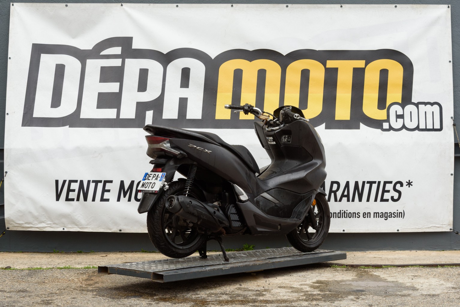 moto accidentée HONDA PCX 125