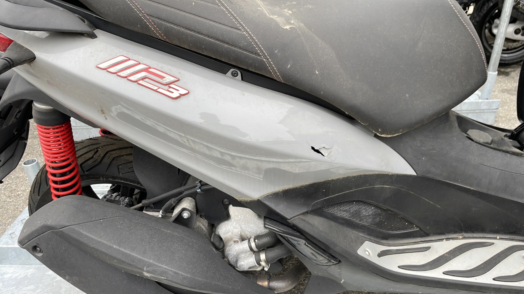 moto accidentée PIAGGIO MP3 300 HP