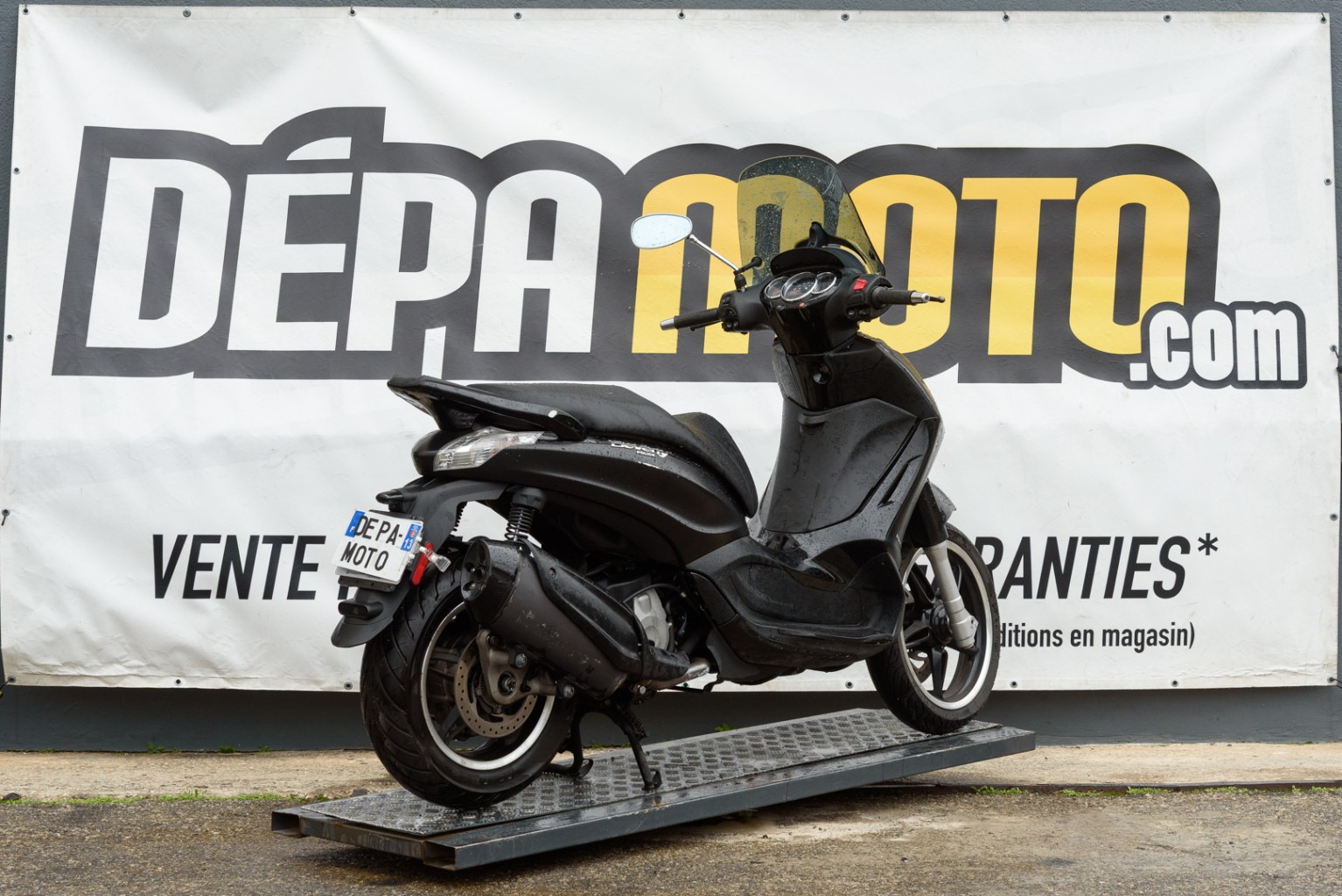 moto accidentée PIAGGIO BEVERLY 350