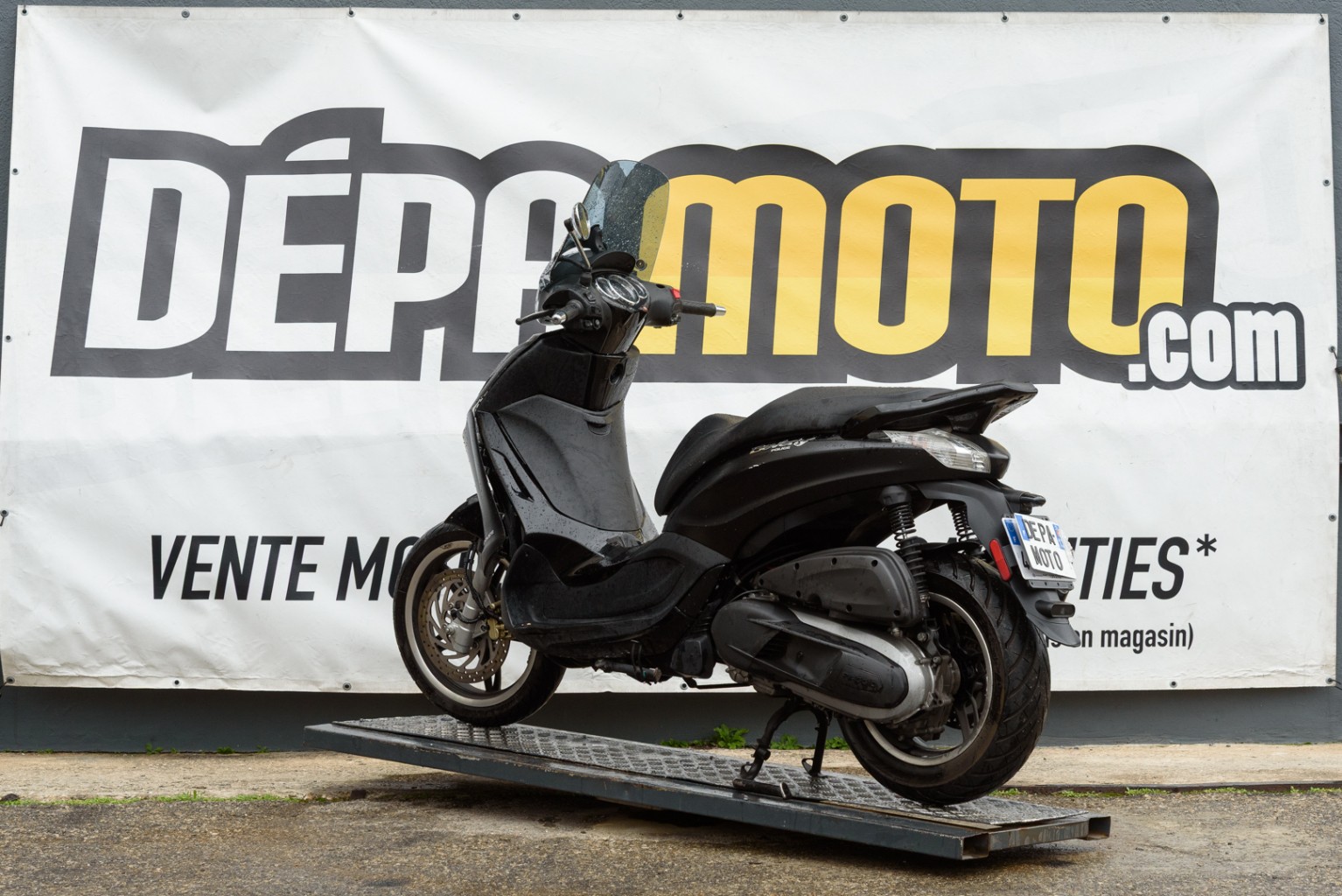 moto accidentée PIAGGIO BEVERLY 350