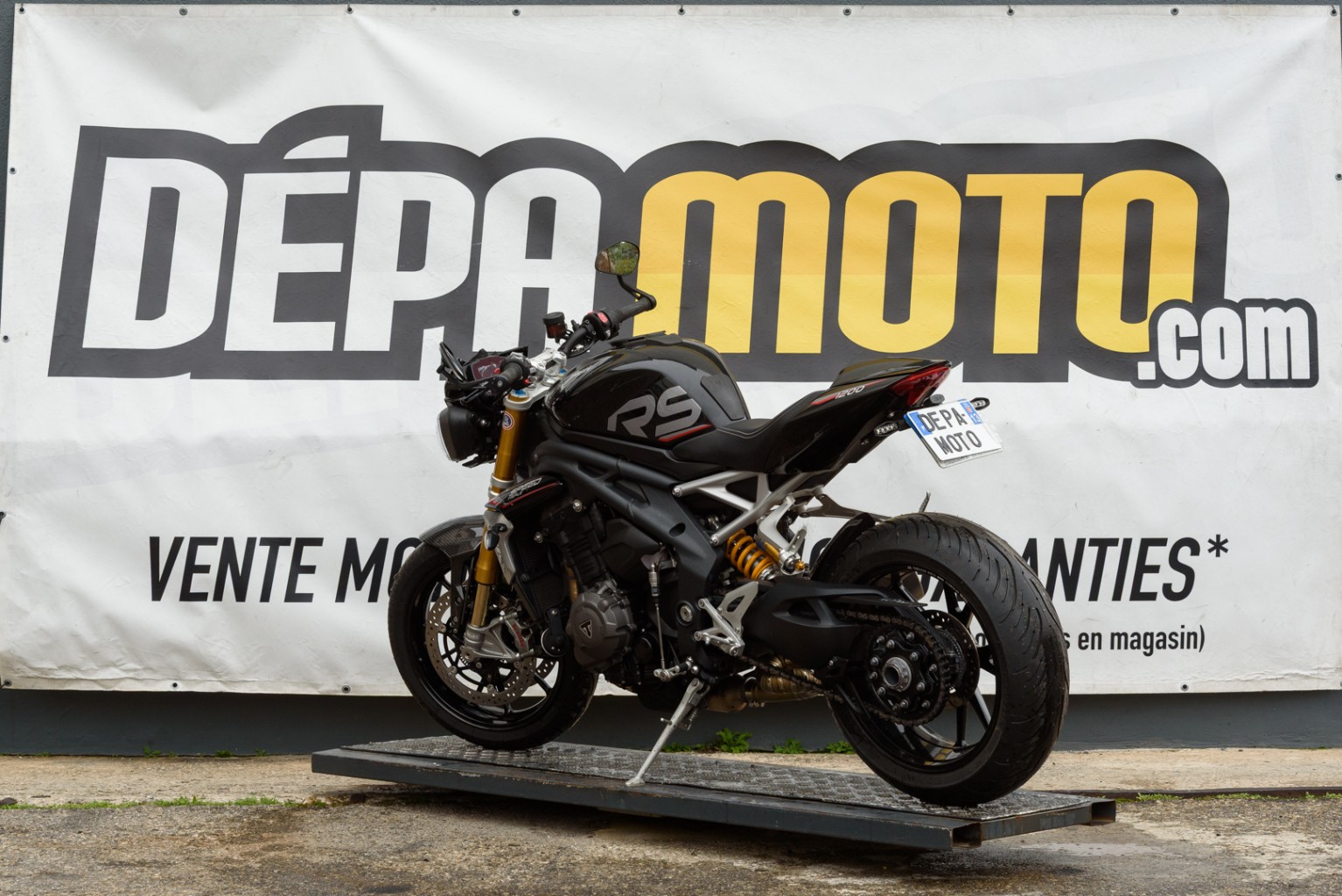 moto accidentée TRIUMPH SPEEDTRIPLE