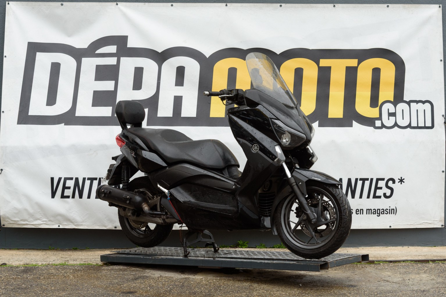 moto accidentée YAMAHA  XMAX 125