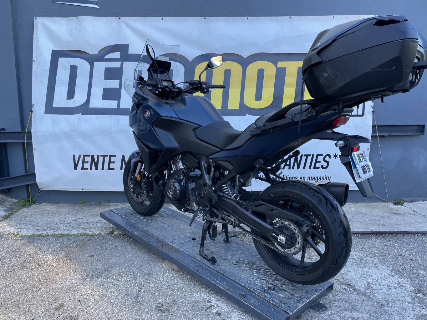 moto accidentée HONDA NT 1100 DCT
