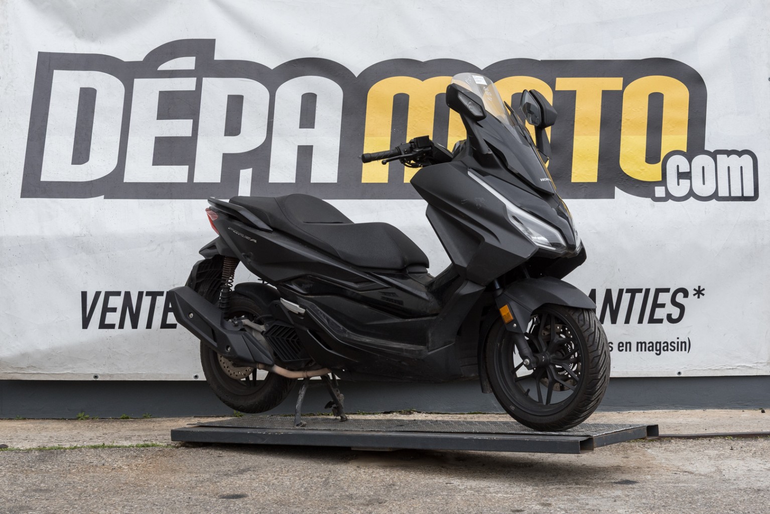 moto accidentée HONDA FORZA 125