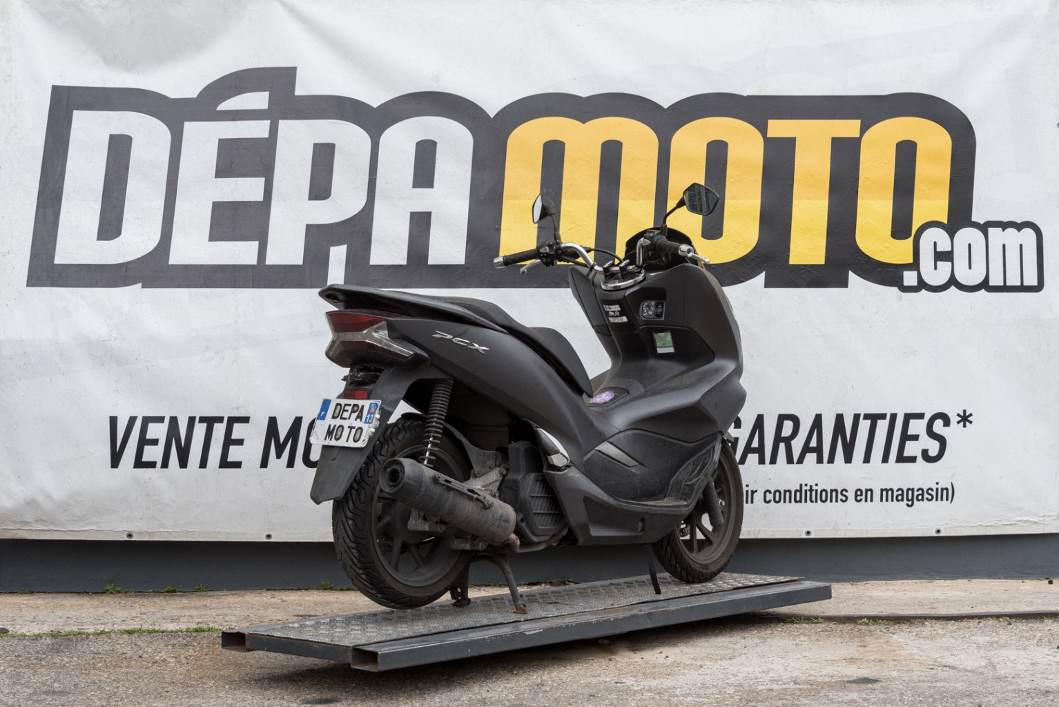 moto accidentée HONDA PCX 125