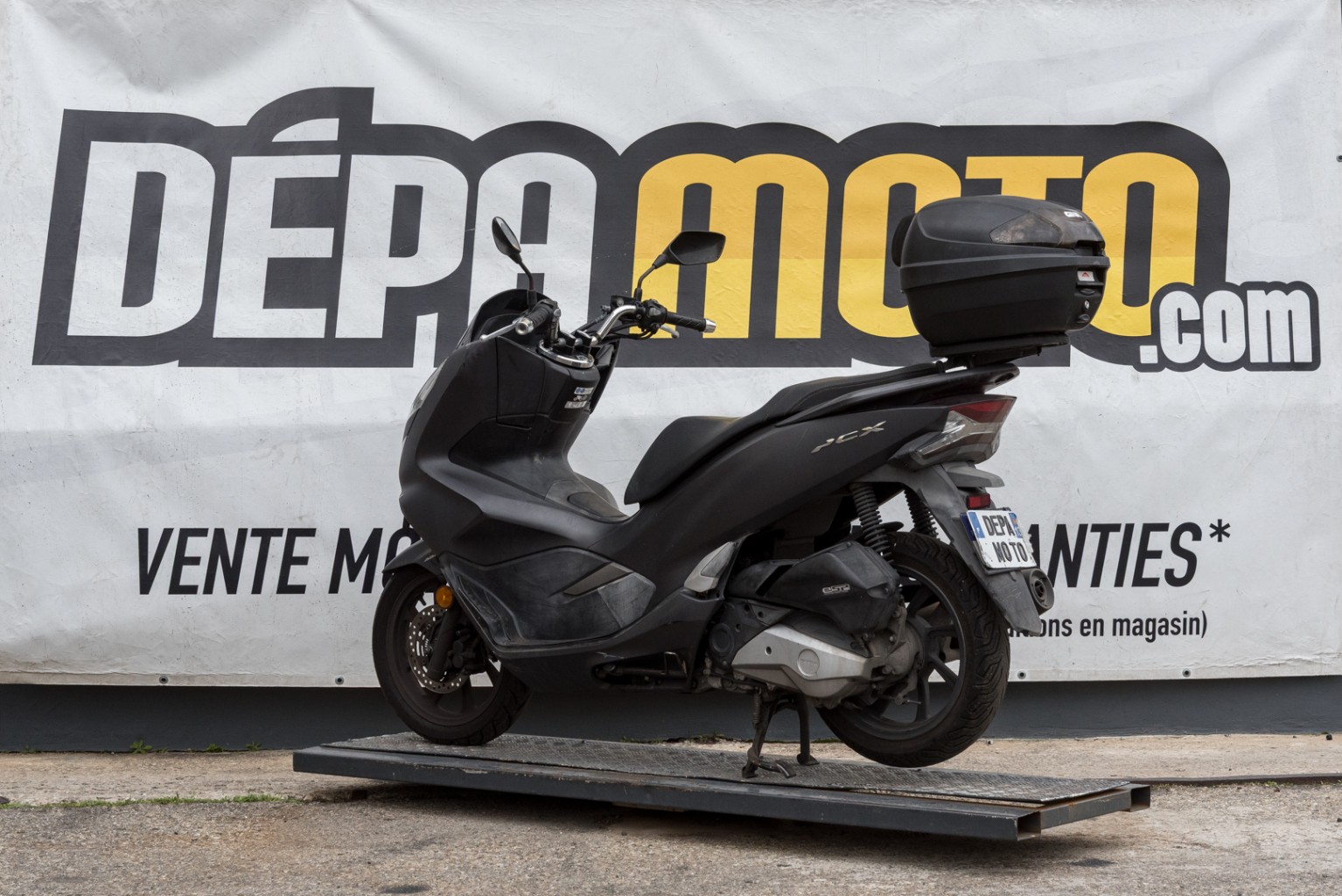 moto accidentée HONDAPCX 125