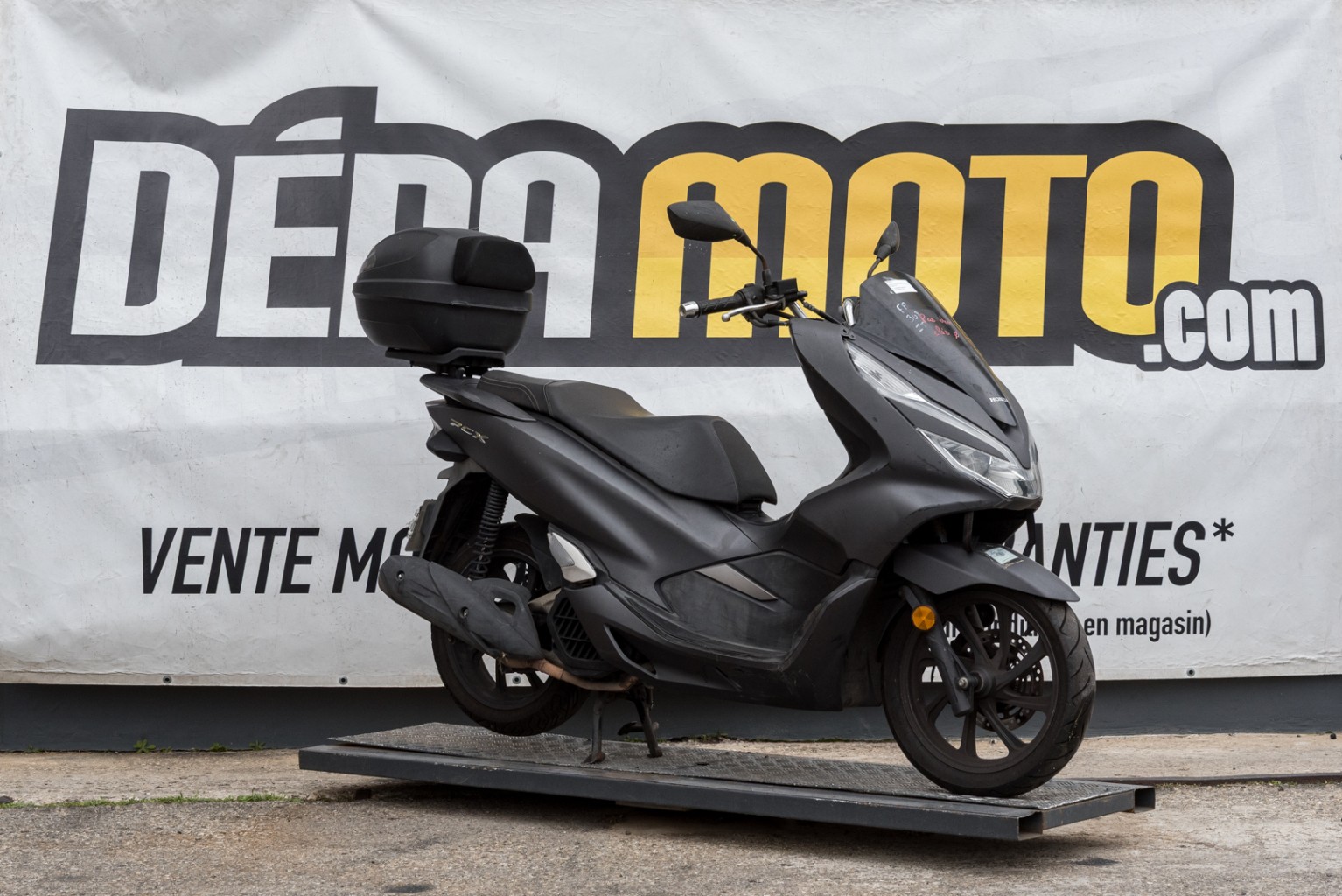 moto accidentée HONDA PCX 125