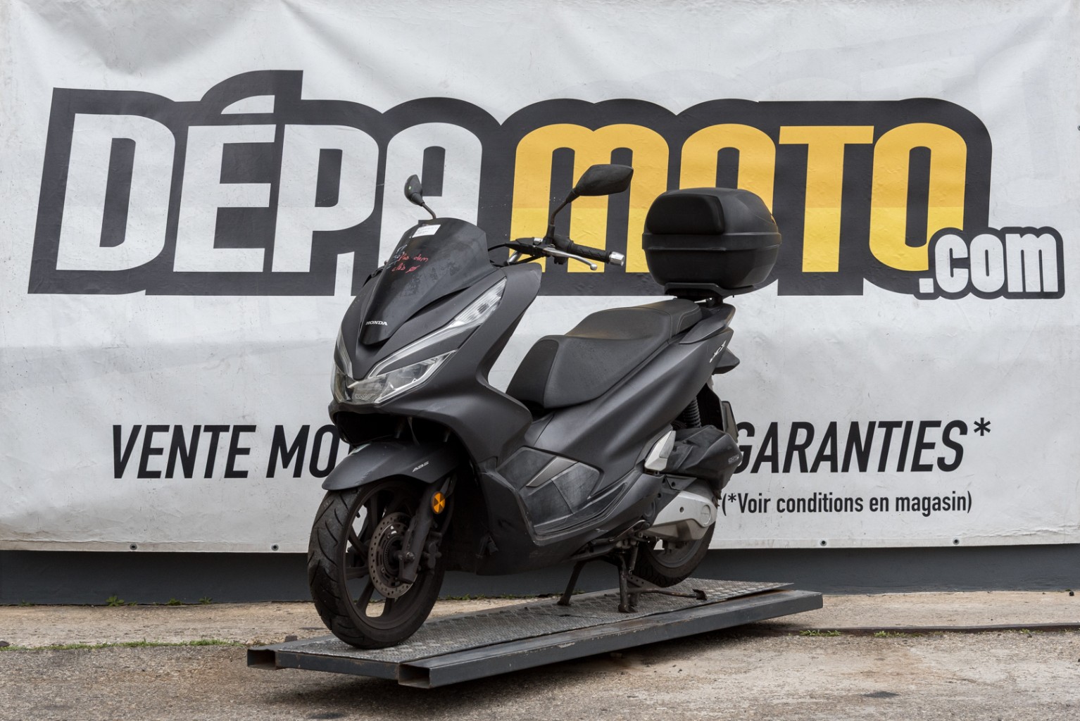 moto accidentée HONDAPCX 125