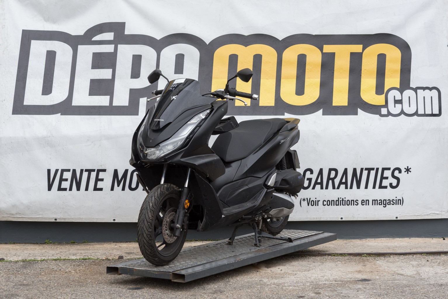 moto accidentée HONDA PCX 125