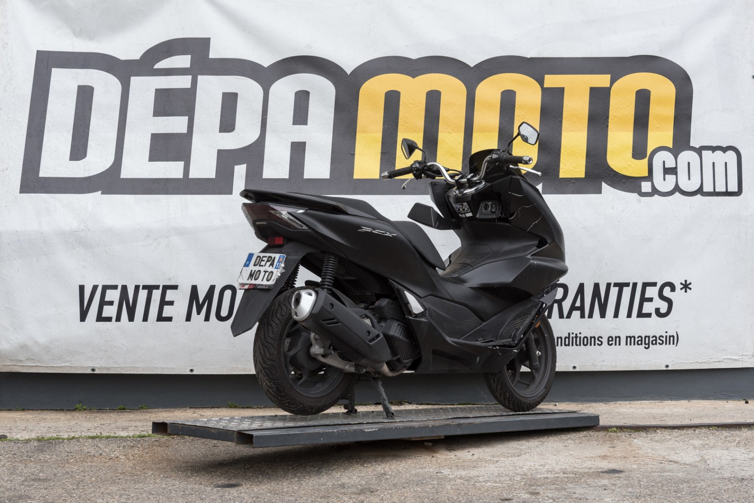 moto accidentée HONDA PCX 125