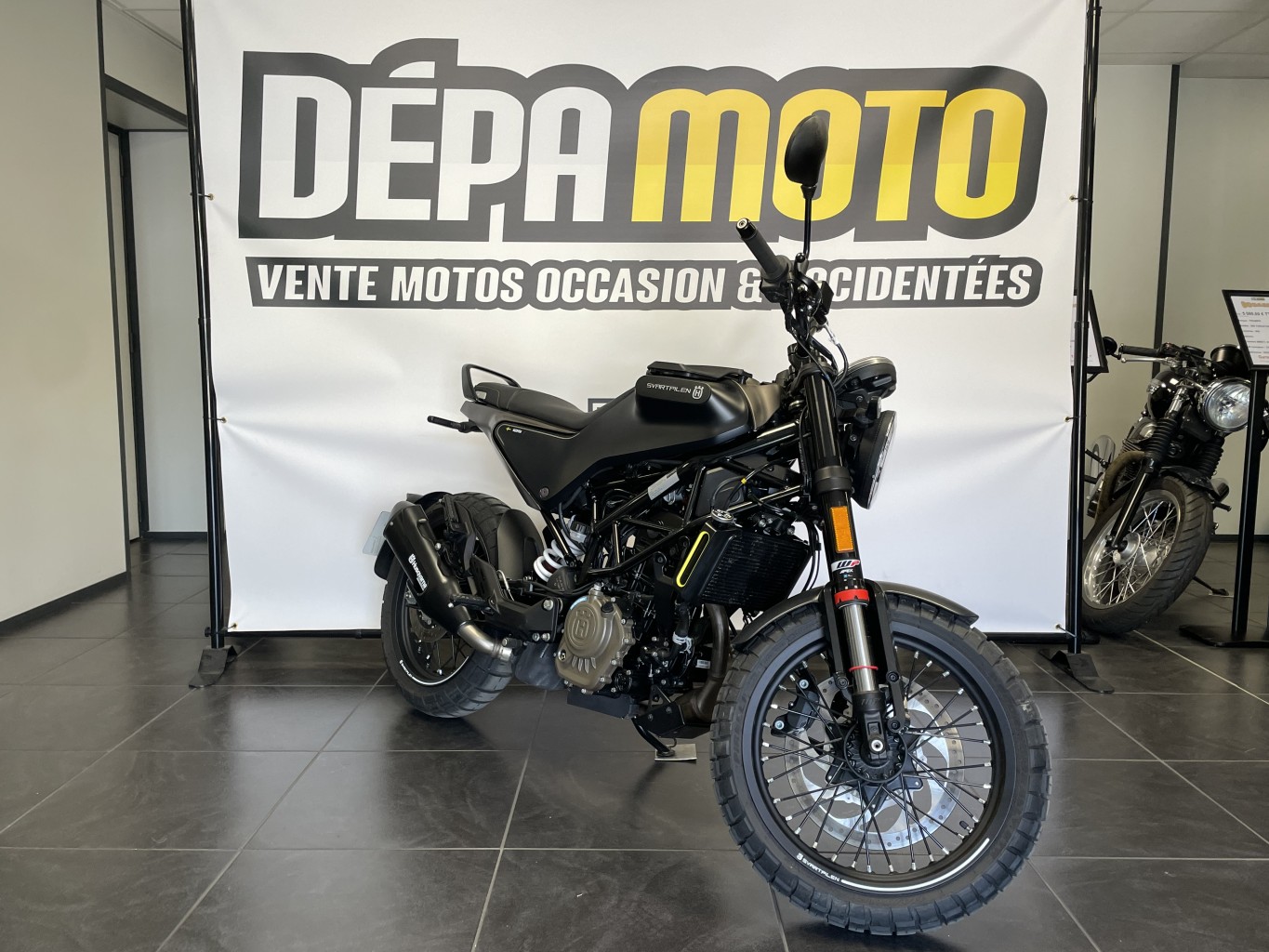 moto d’occasion HUSQVARNA SVARTPILEN