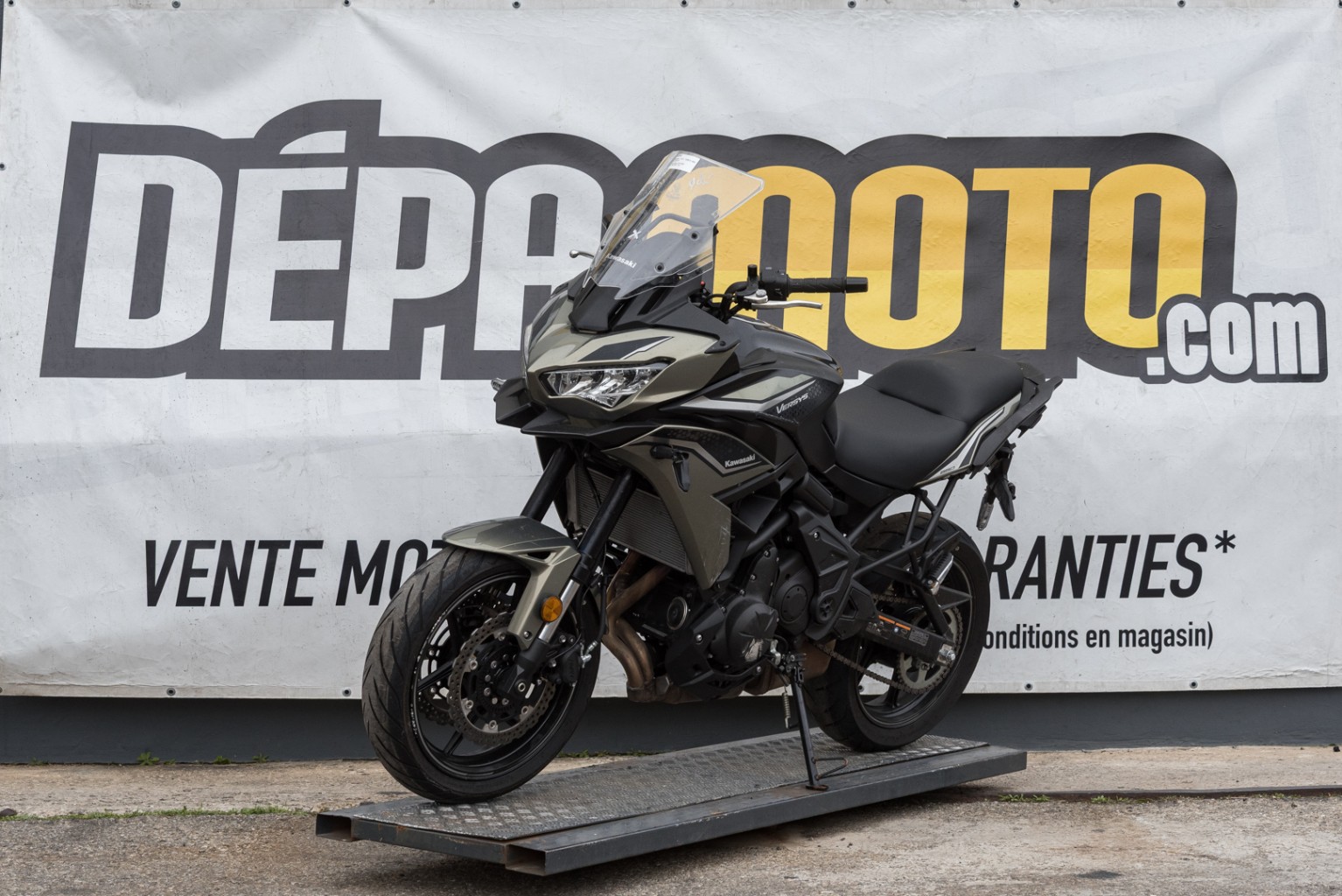 moto accidentée KAWASAKI VERSYS 650