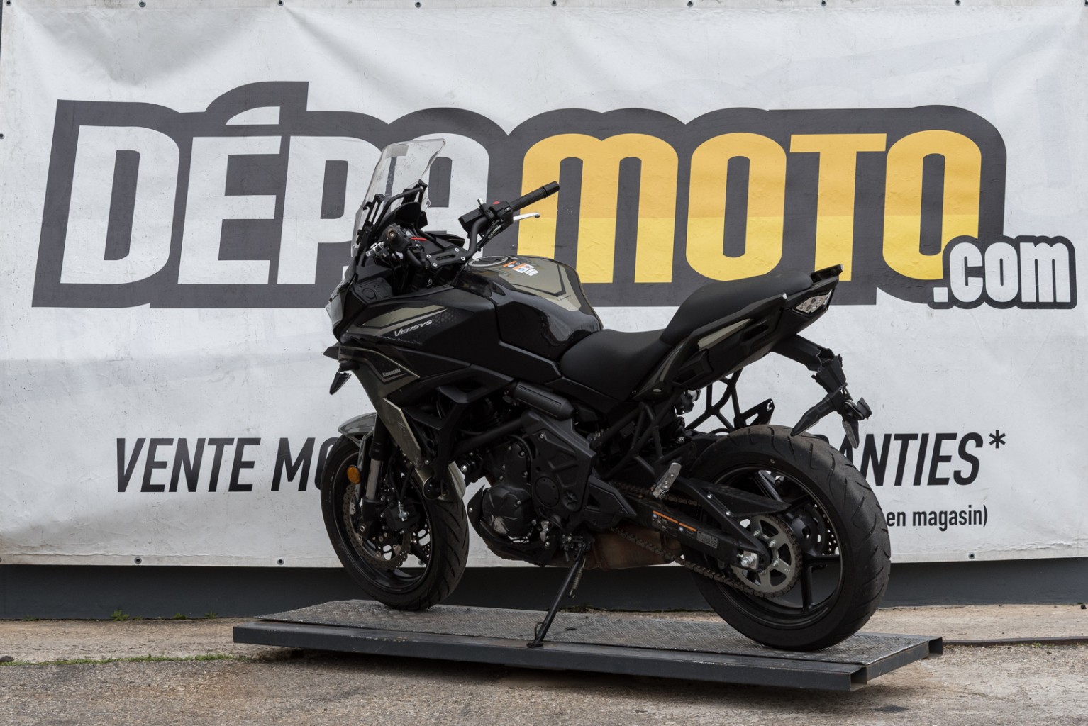 moto accidentée KAWASAKI VERSYS 650