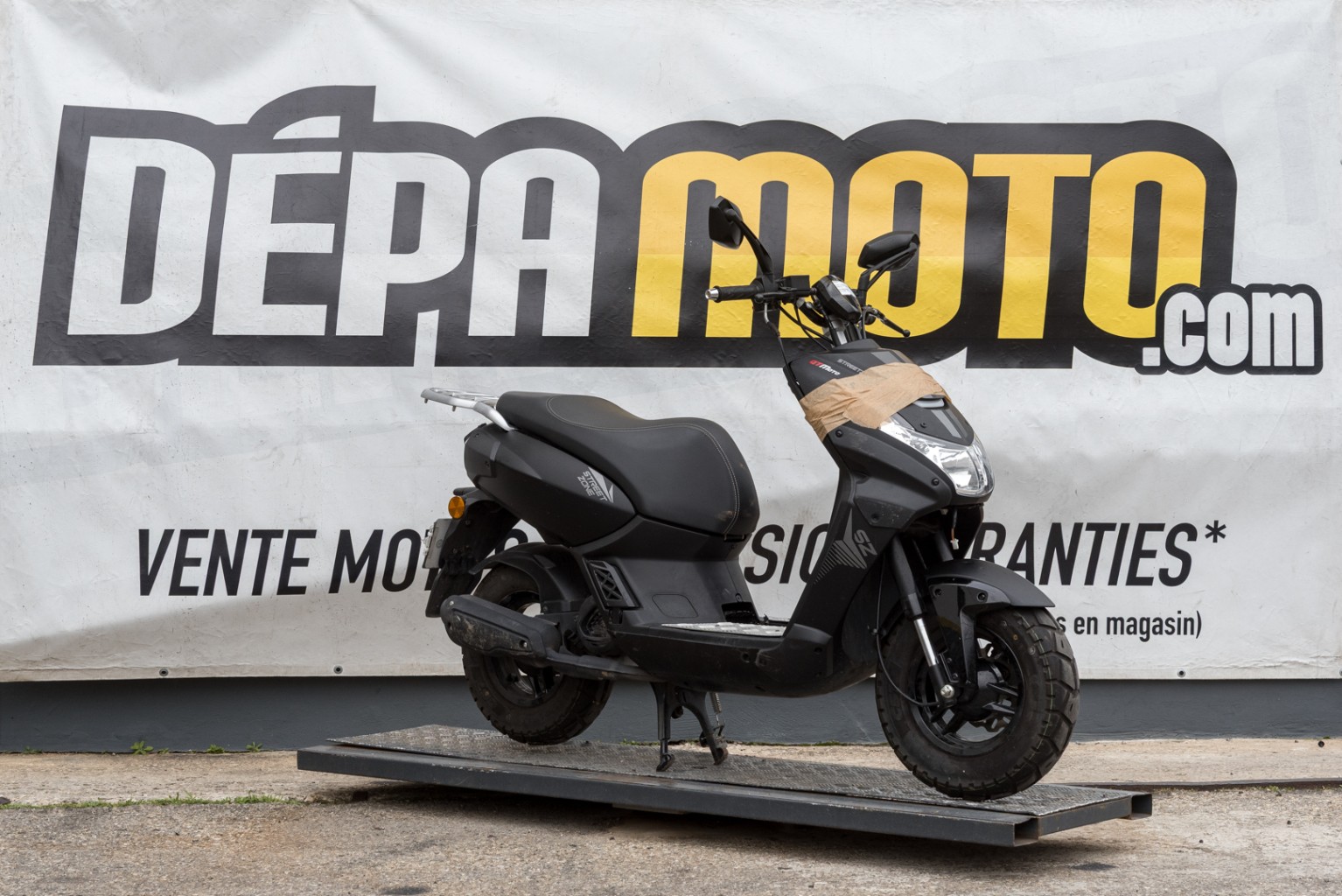 moto accidentée PEUGEOT  STREET ZONE