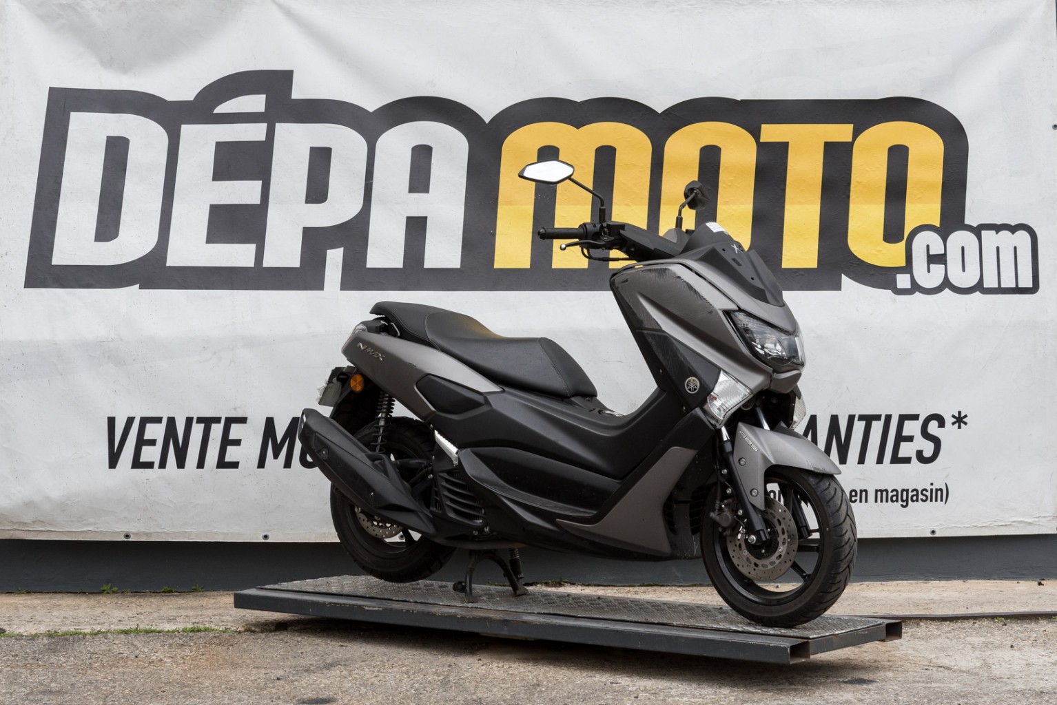 moto accidentée YAMAHA  NMAX