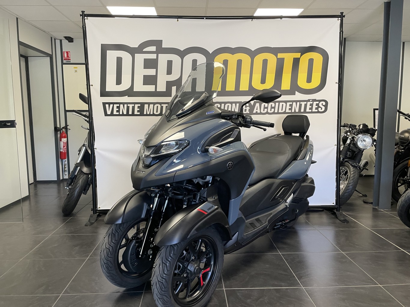 moto d’occasion YAMAHA TRICITY 300