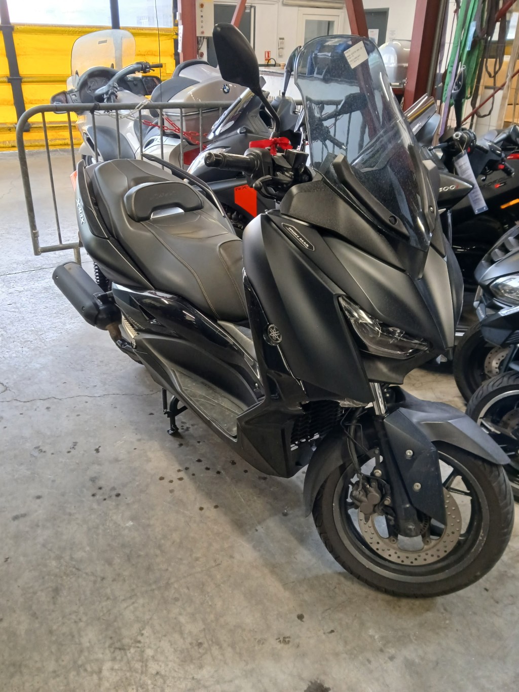 moto accidentée YAMAHAXMAX 125