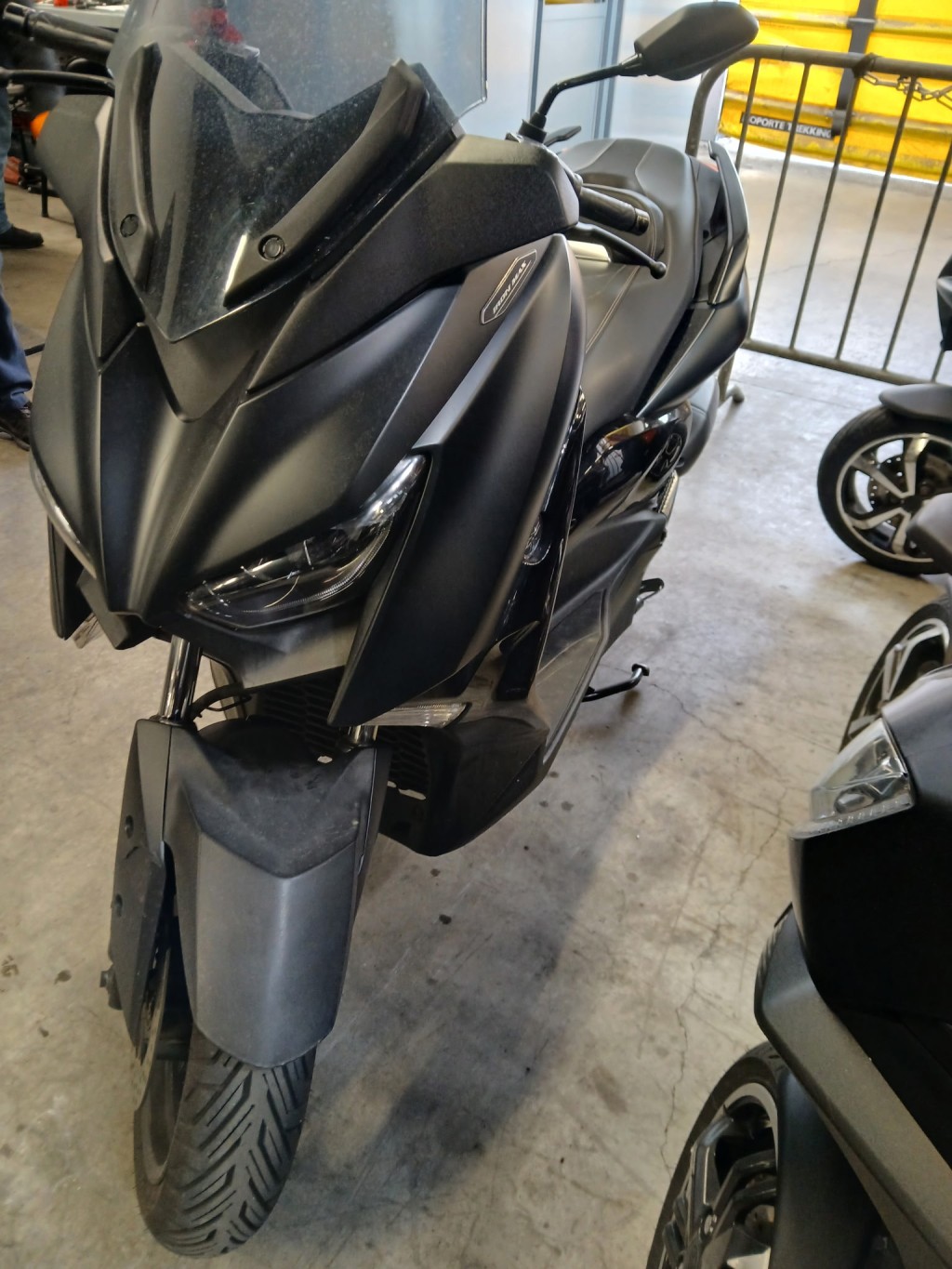 moto accidentée YAMAHAXMAX 125