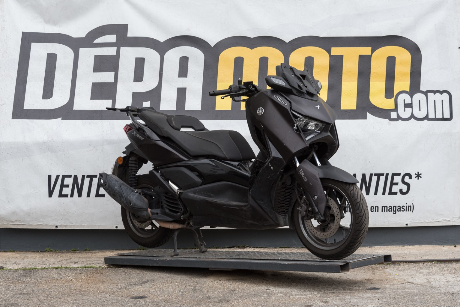 moto accidentée YAMAHA  XMAX 125 TECH MAX