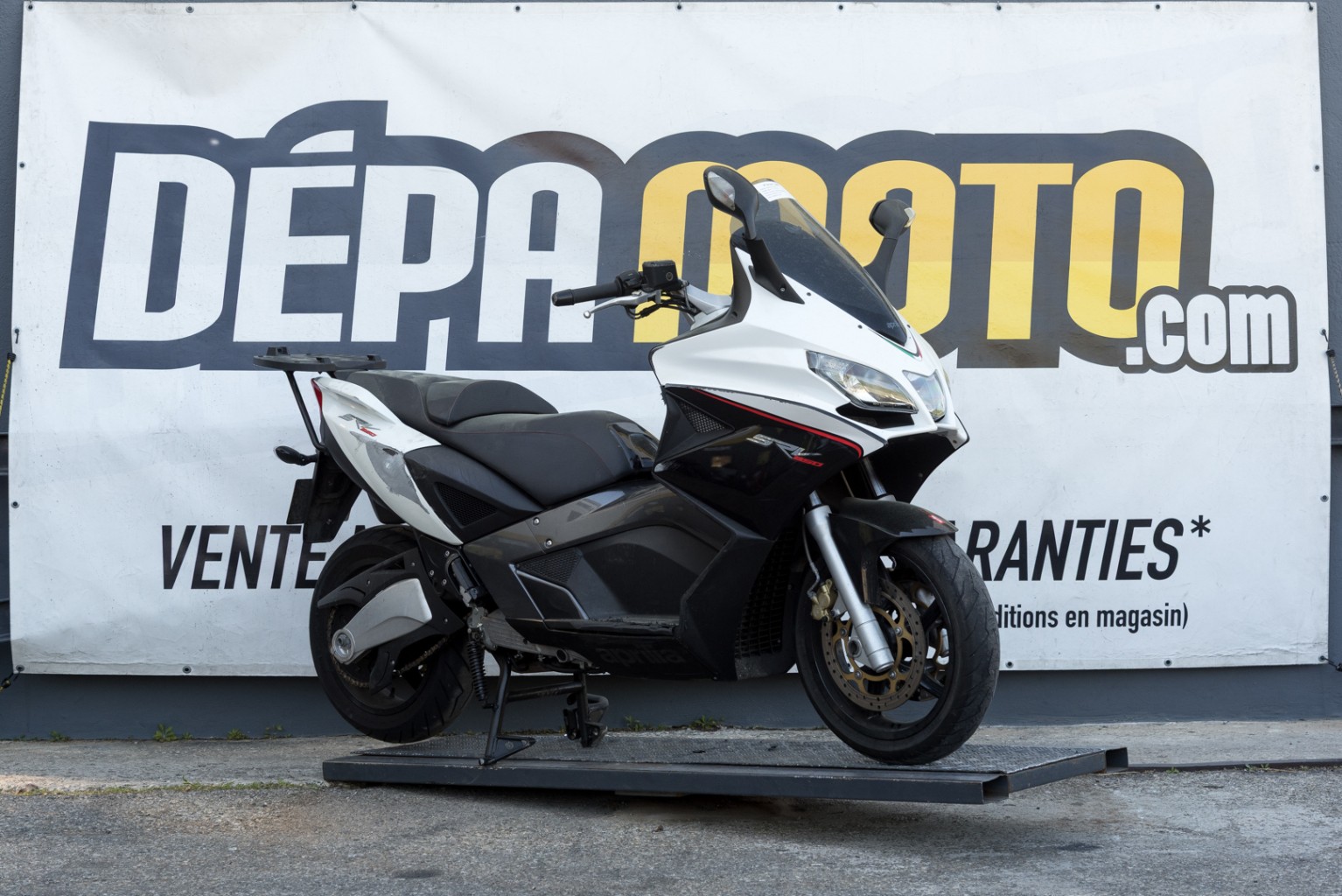 moto accidentée APRILIA SRV 850