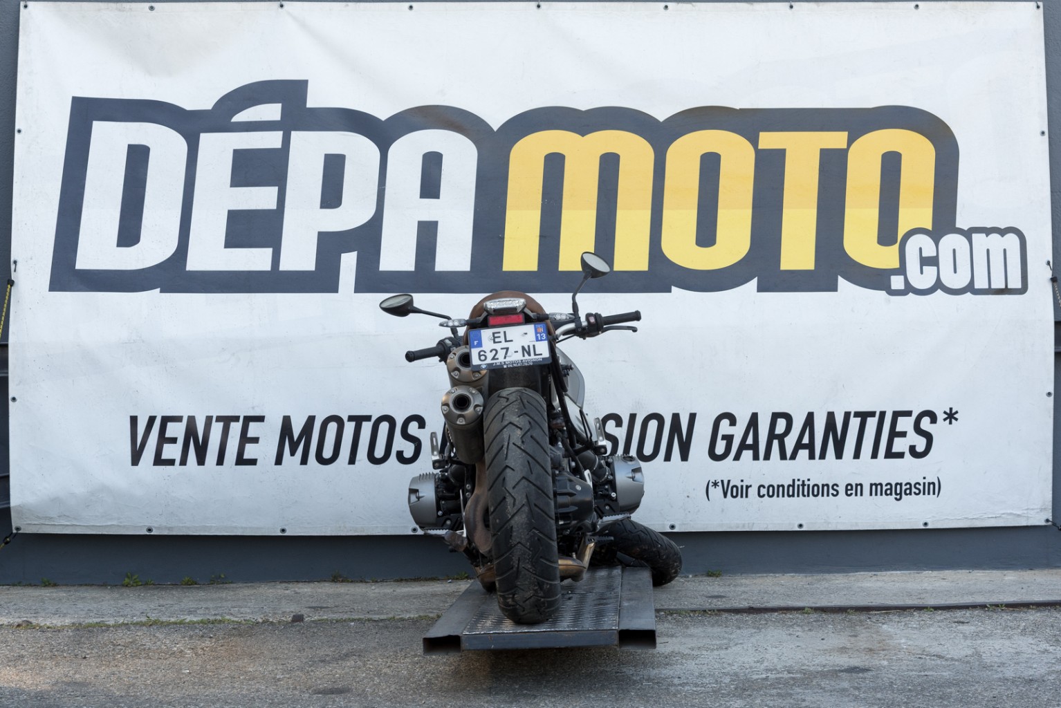 moto accidentée BMW  R NINE T