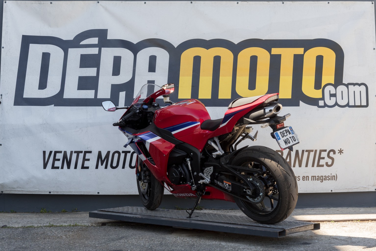 moto accidentée HONDA CBR 600 RR