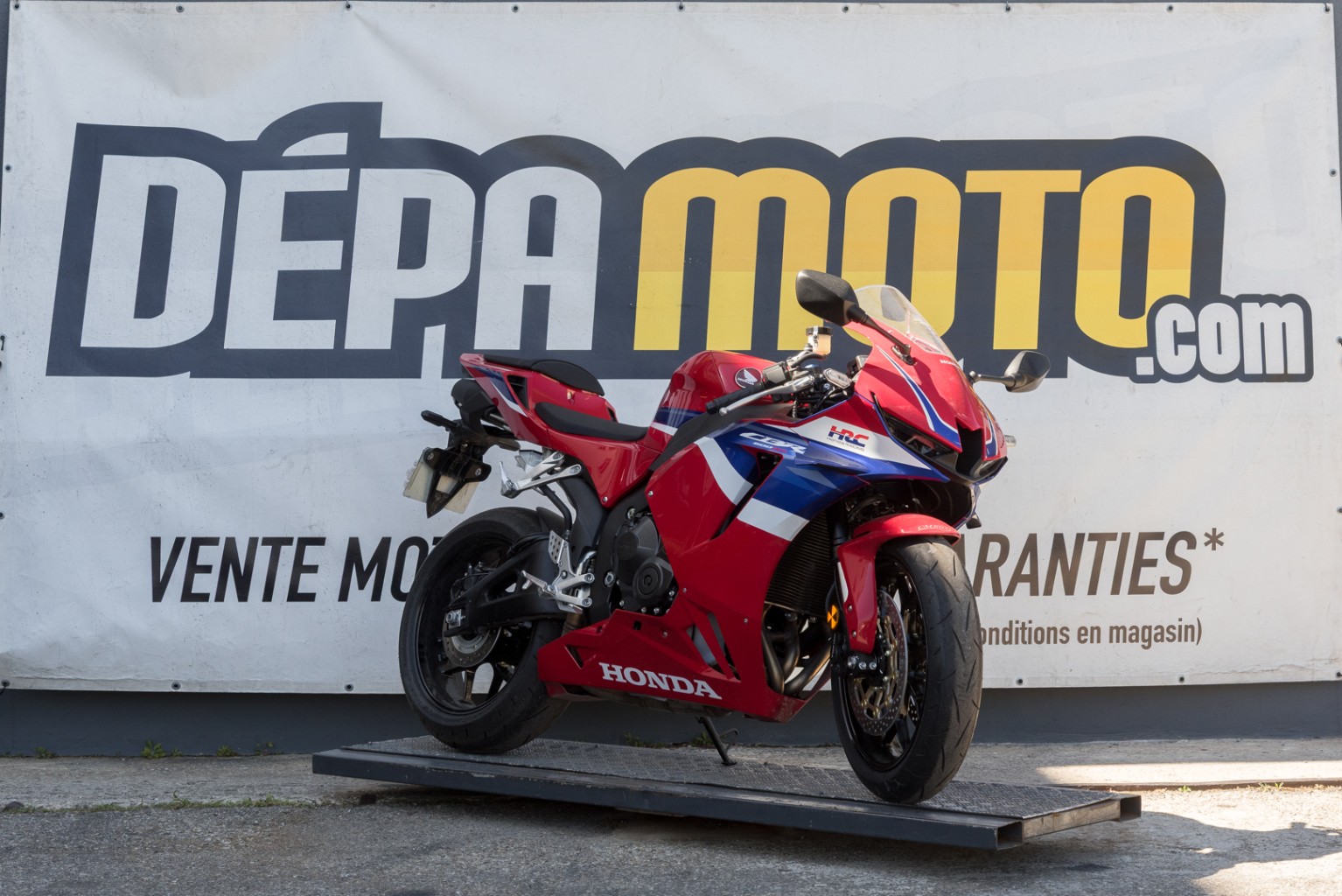 moto accidentée HONDA  CBR 600 RR