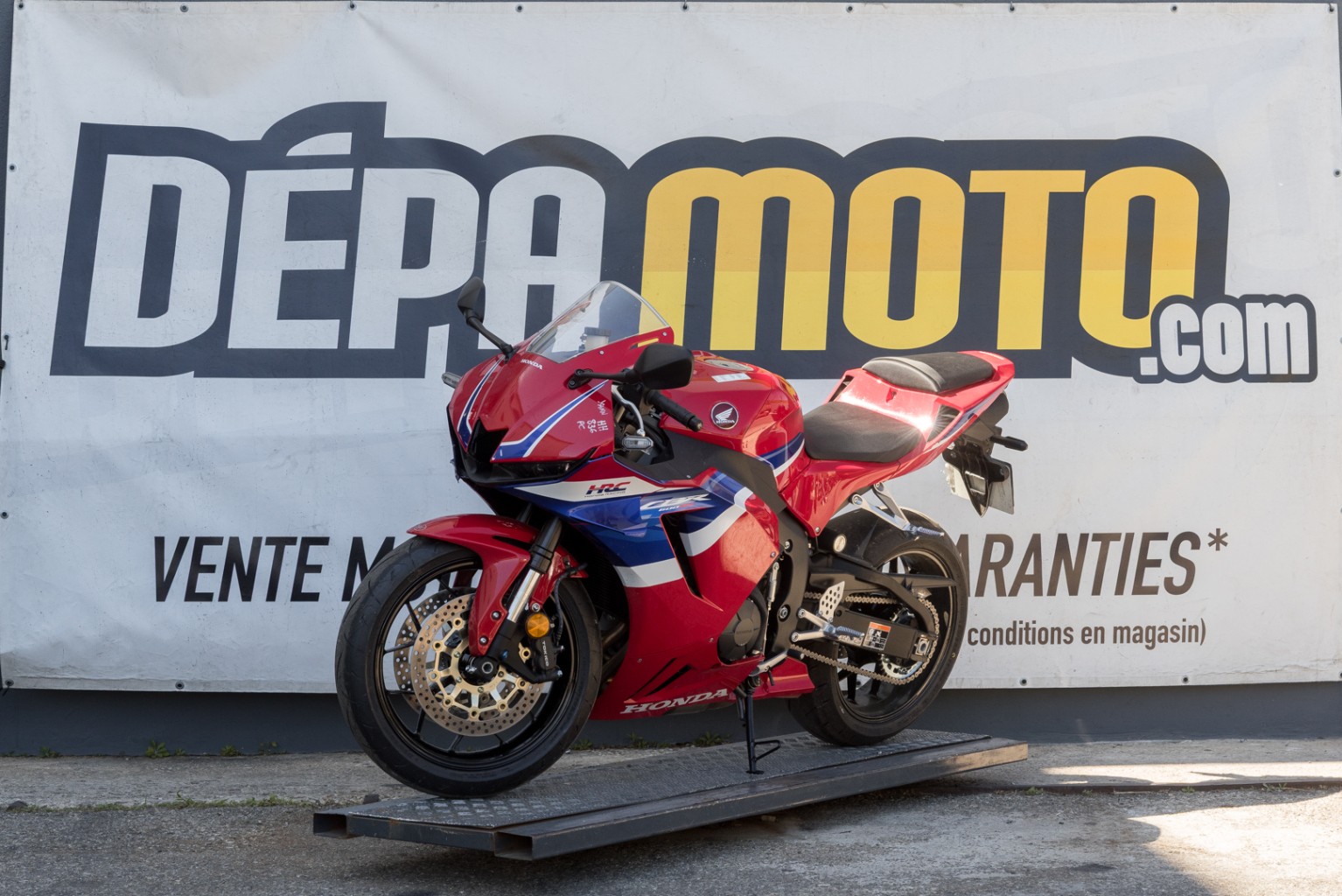 moto accidentée HONDA CBR 600 RR