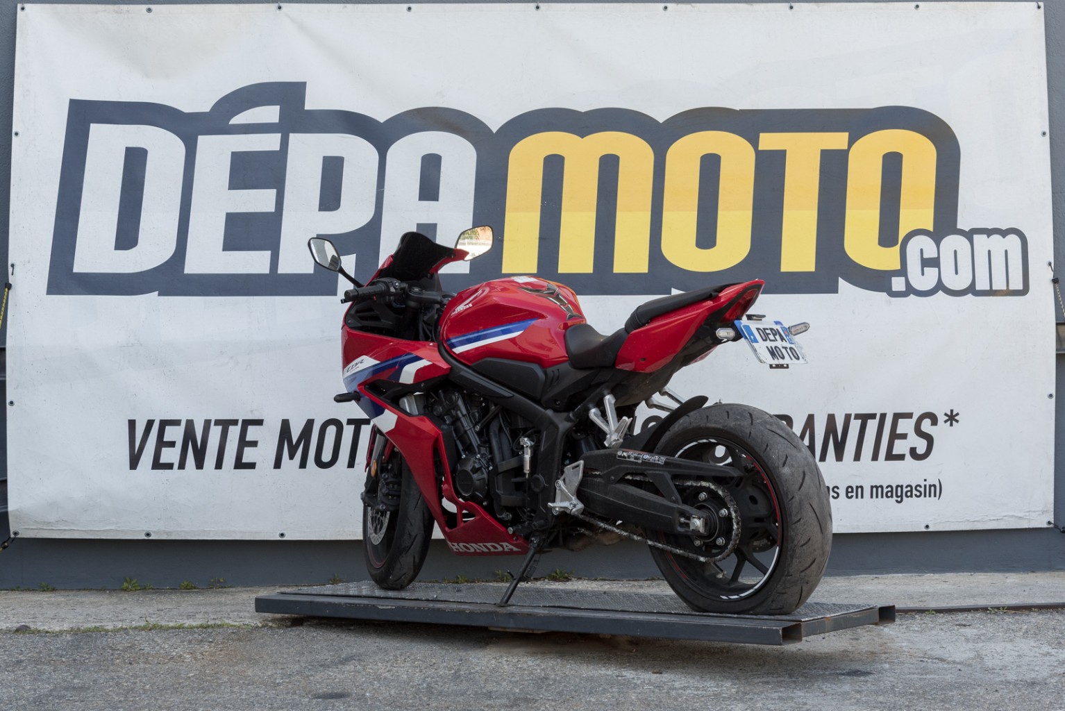 moto accidentée HONDACBR 650