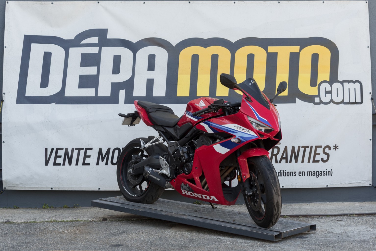 moto accidentée HONDA CBR 650