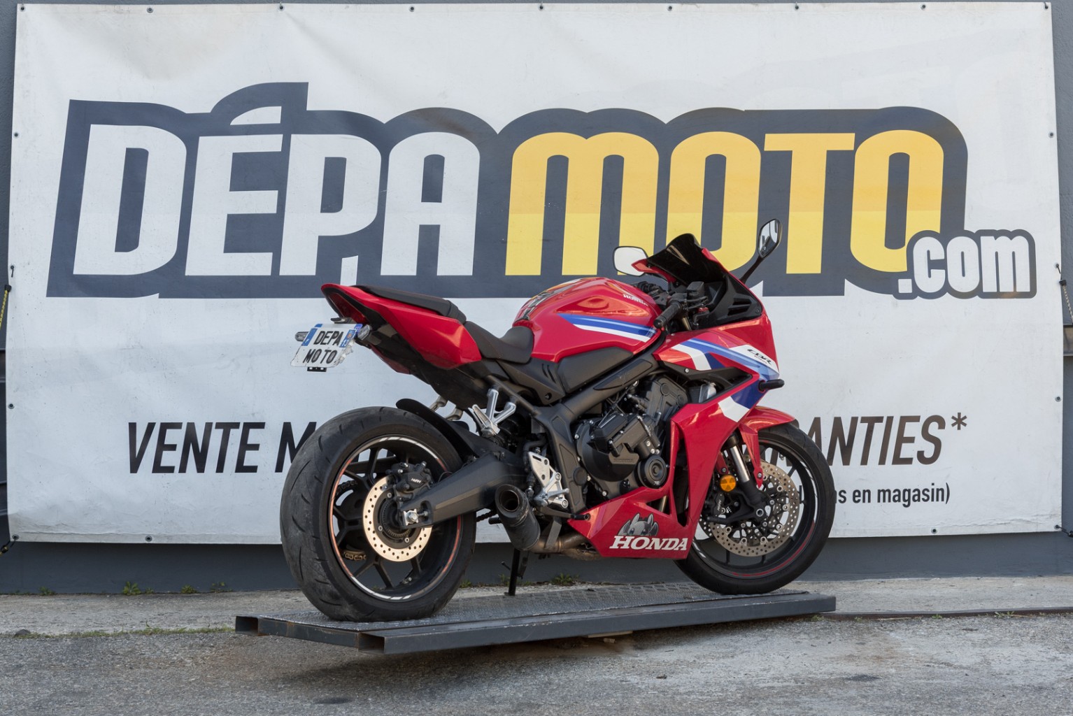 moto accidentée HONDACBR 650