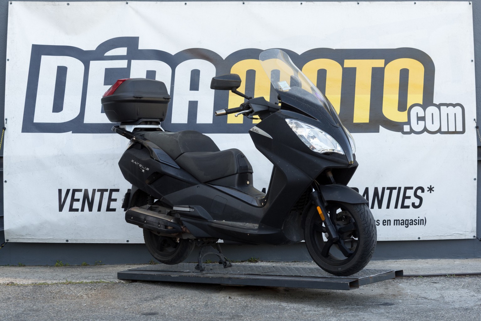 moto accidentée PEUGEOT  SATELIS