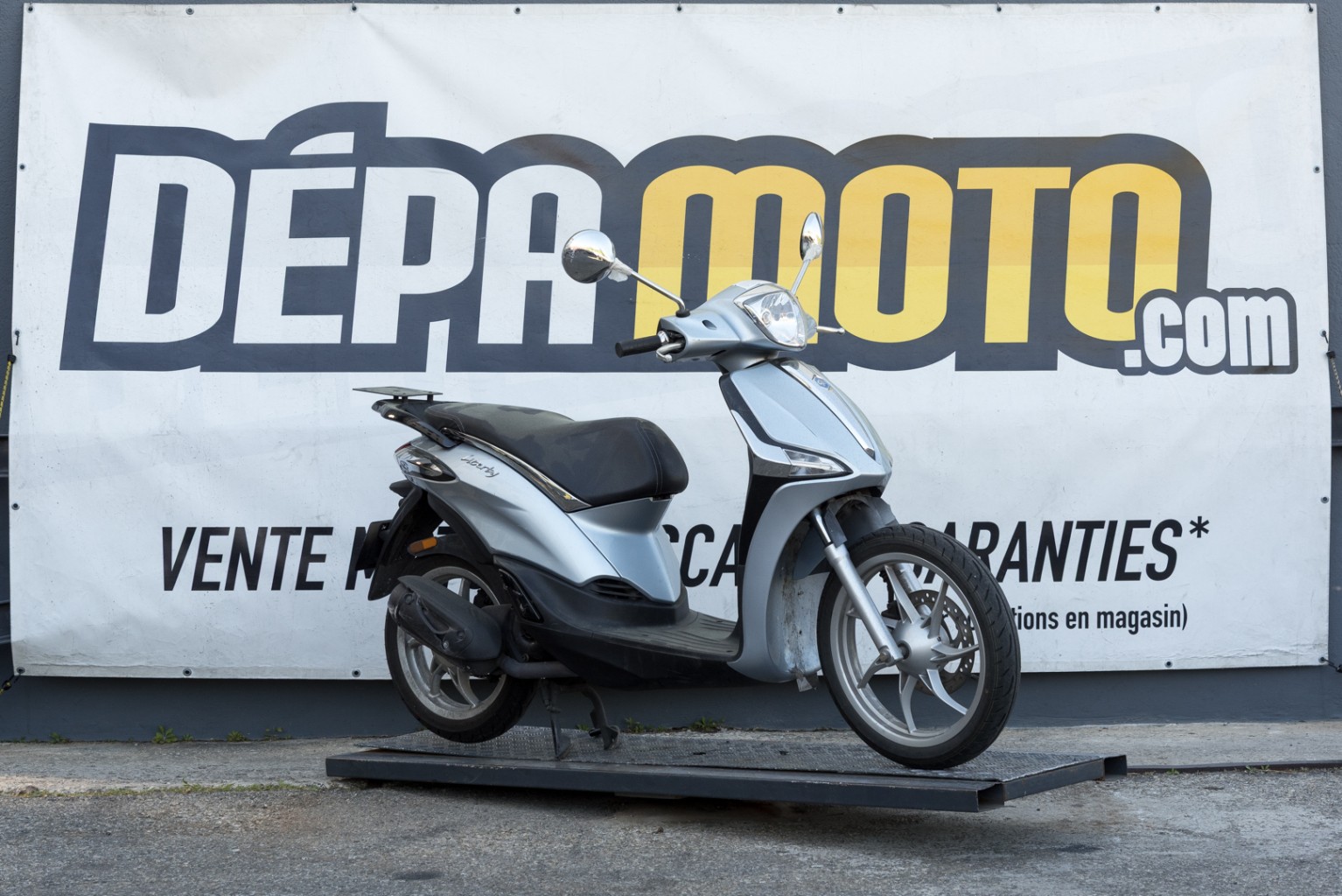 moto accidentée PIAGGIO  LIBERTY 50