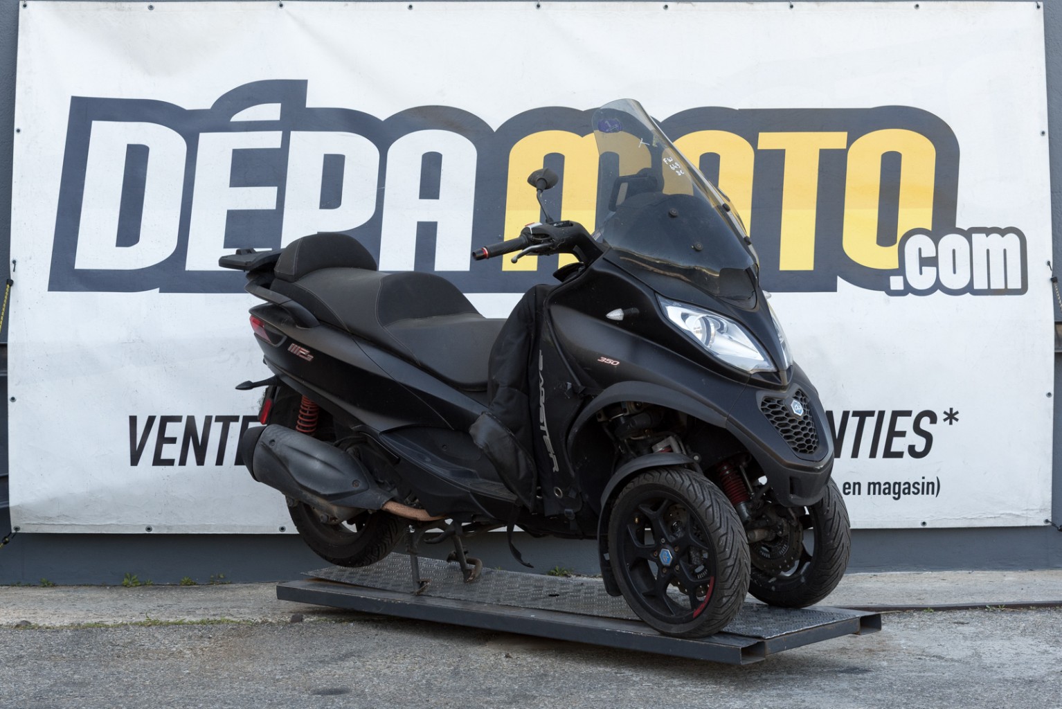 moto accidentée PIAGGIO  MP3 350