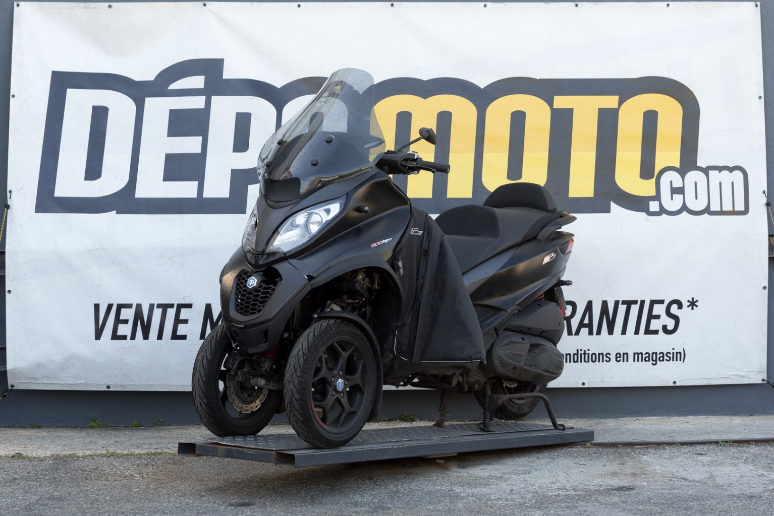 moto accidentée PIAGGIO MP3 500