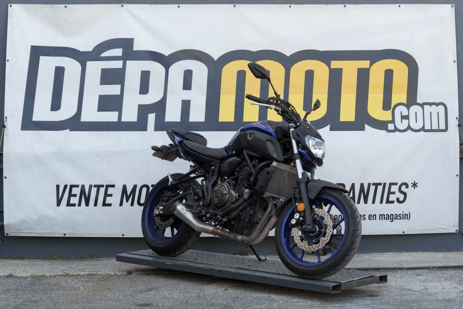 moto accidentée YAMAHA  MT 07