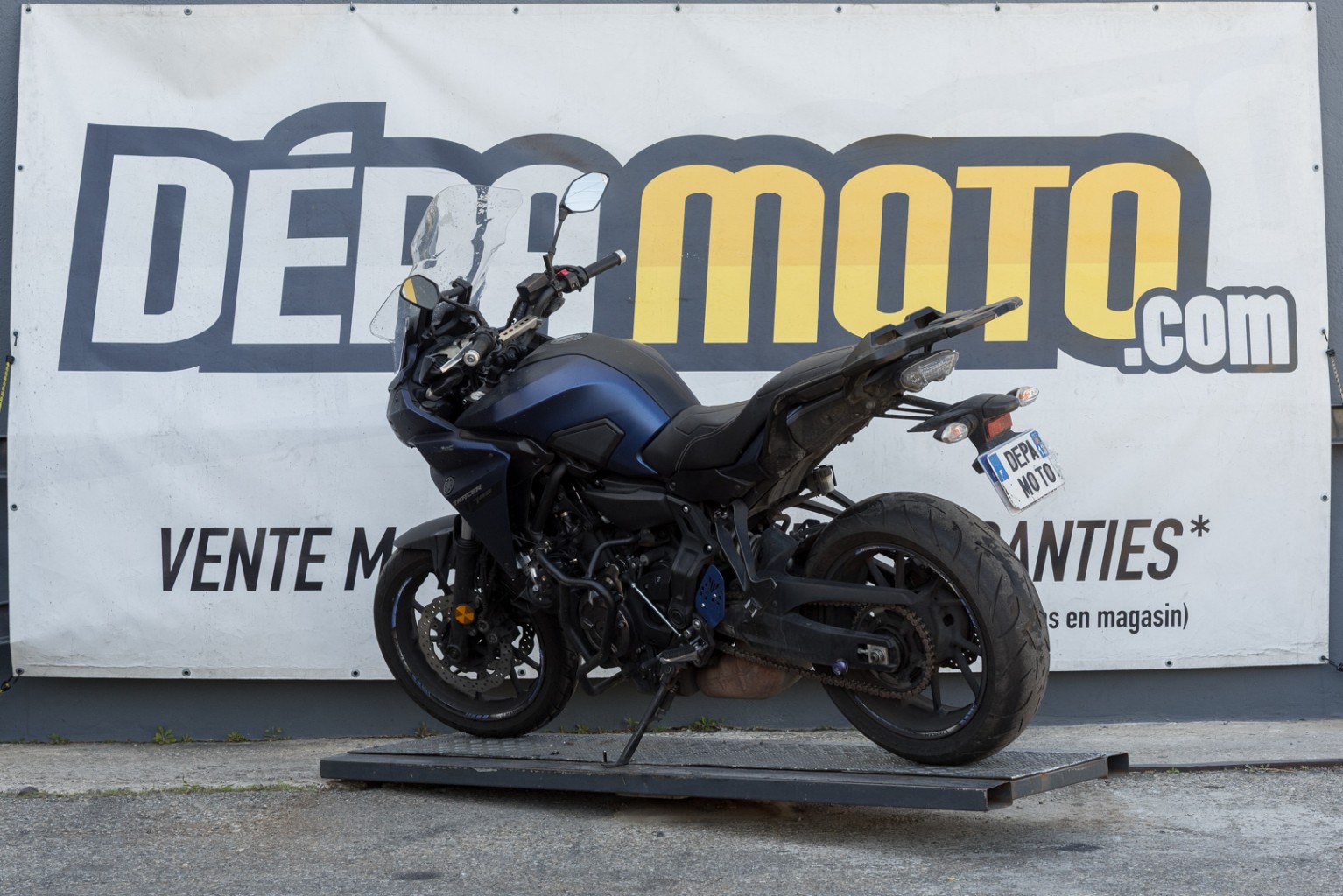 moto accidentée YAMAHATRACER 700