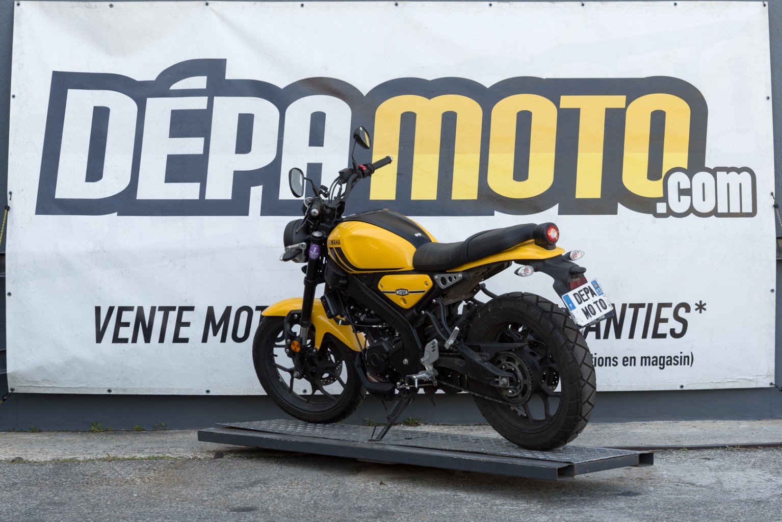 moto accidentée YAMAHAXSR 125