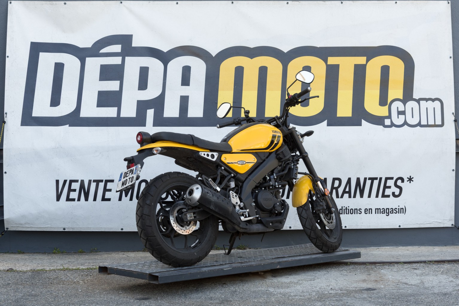 moto accidentée YAMAHAXSR 125