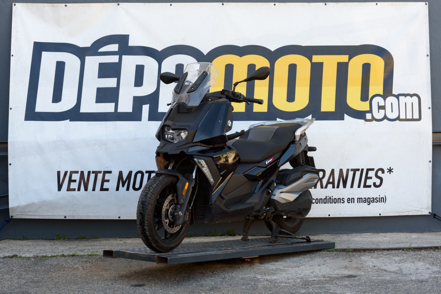 moto accidentée BMW C400X