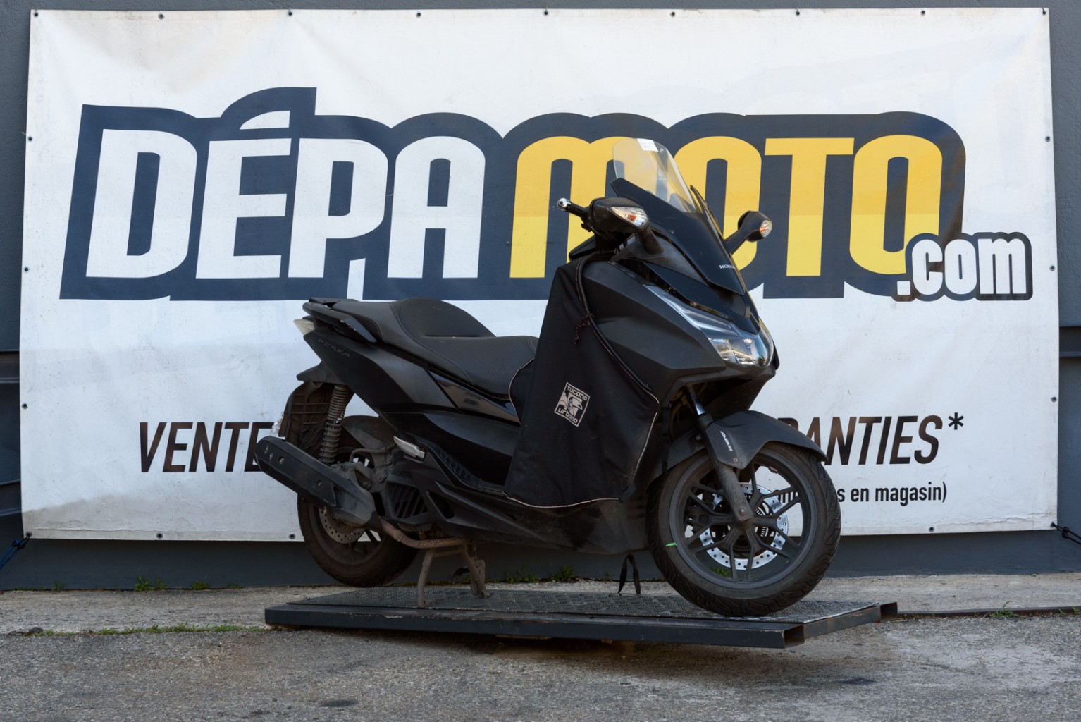 moto accidentée HONDA  FORZA 125